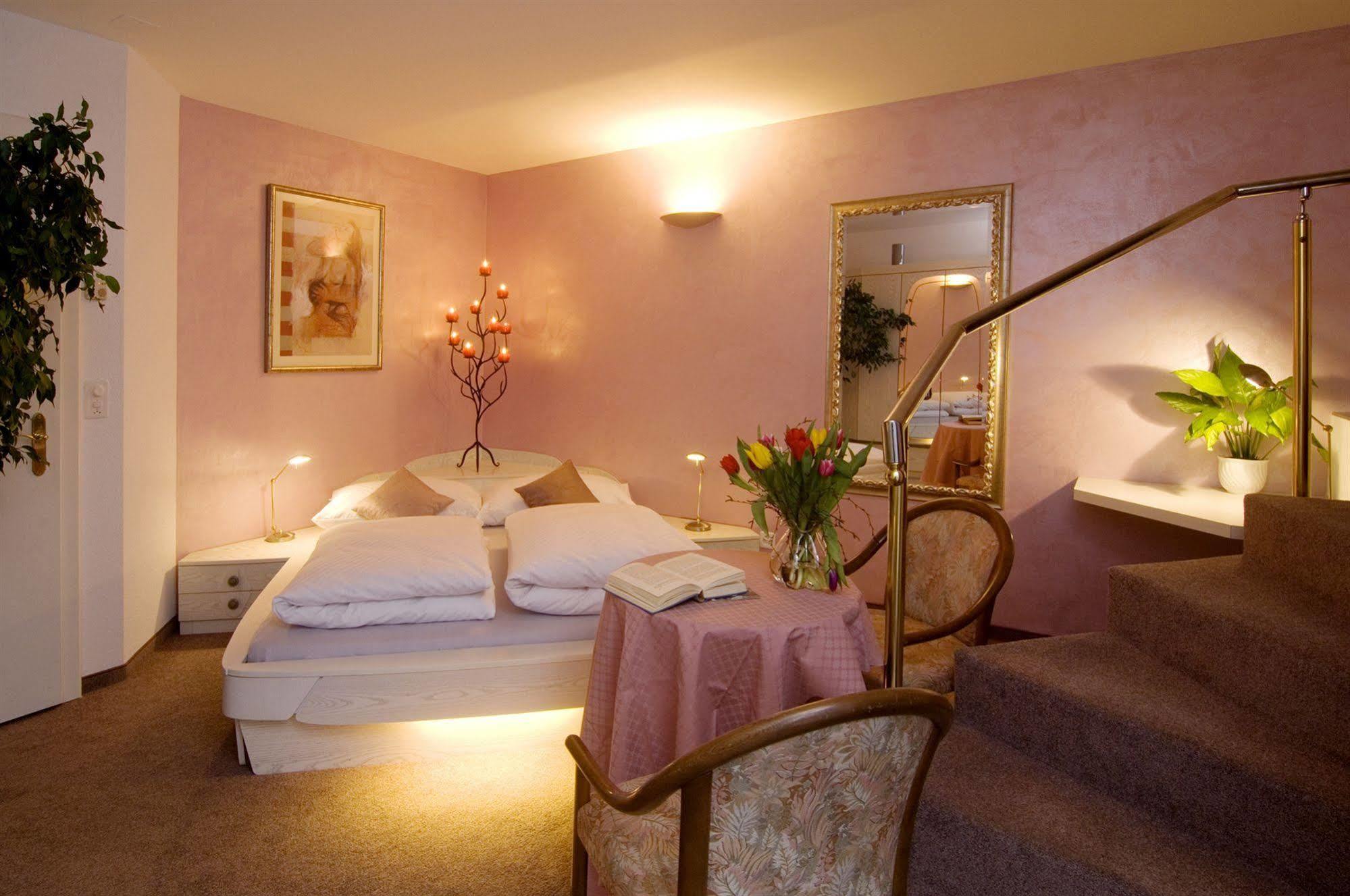 Hotel Landgasthof Hirschen Ramsen Exterior foto
